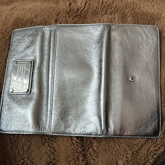Marc Jacob’s silver wallet - Picture 4 of 4